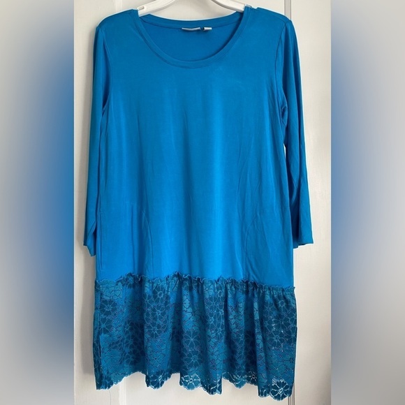 LOGO by Lori Goldstein Rayon 3/4 Sleeves Top Lace Hem Side Pockets Size: Small - Picture 2 of 11